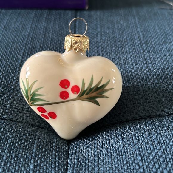 Vintage boxed set of 4 Kurt Adler hand crafted heart shaped Christmas ornaments - Picture 5 of 13